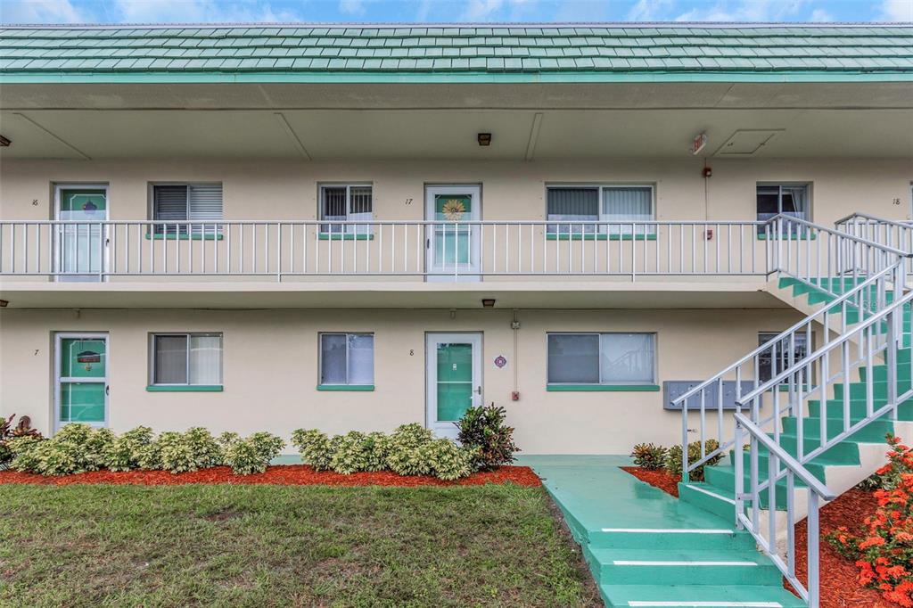 2001 GREENBRIAR BOULEVARD UNIT 17, CLEARWATER, FL — photo 2 of 30