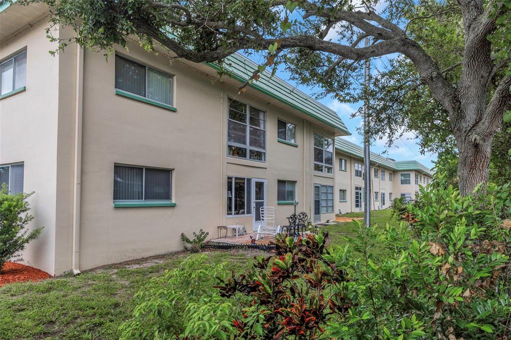 2001 GREENBRIAR BOULEVARD UNIT 17, CLEARWATER, FL — photo 5 of 30