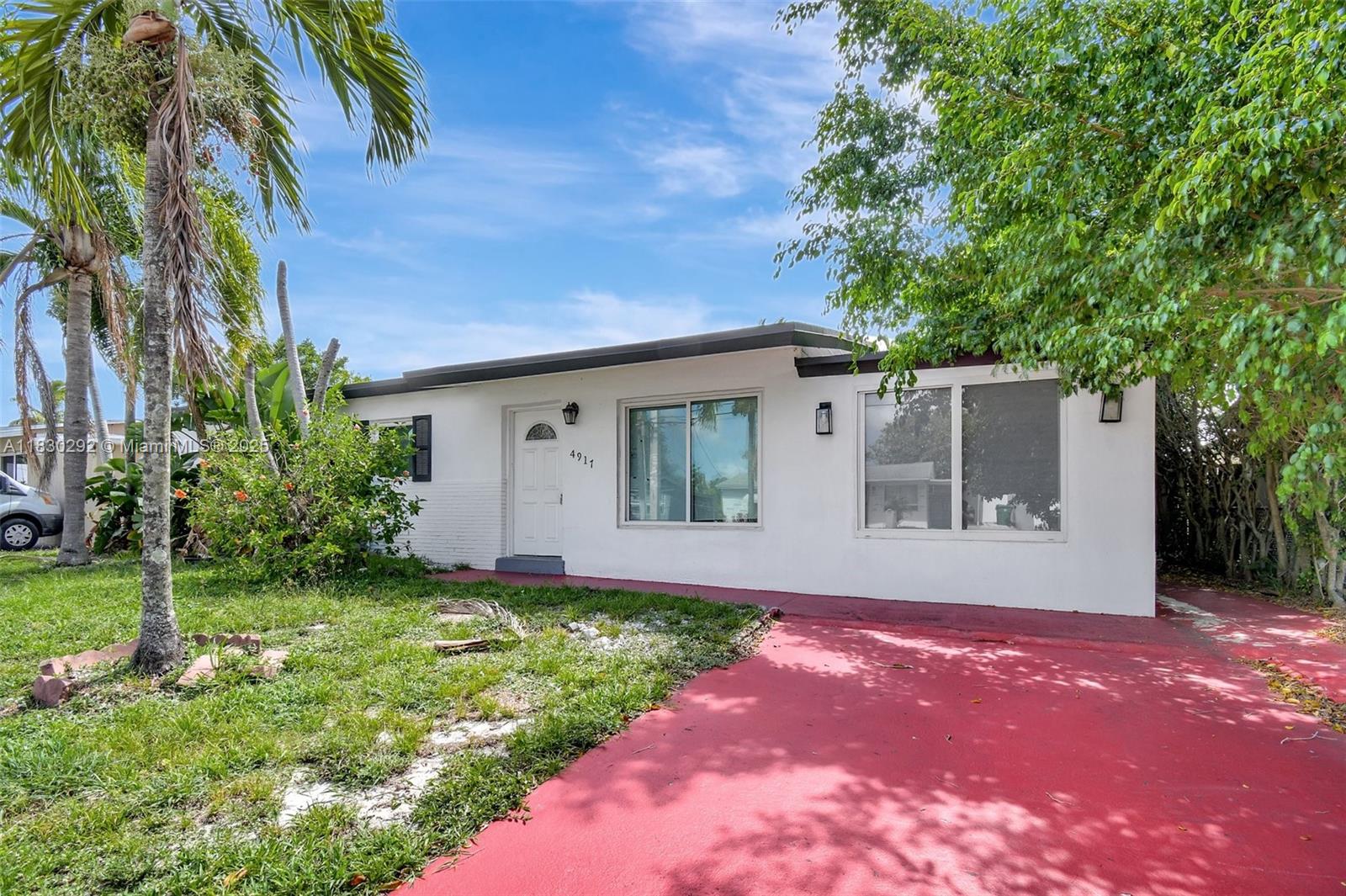 4917 SW 43rd Ter, Dania Beach FL 33314