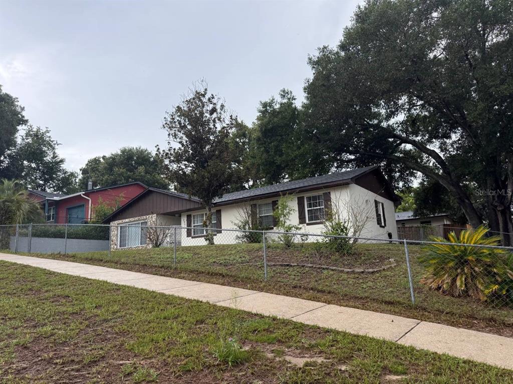 290 HILLSIDE DRIVE, CLERMONT, FL — photo 3 of 30