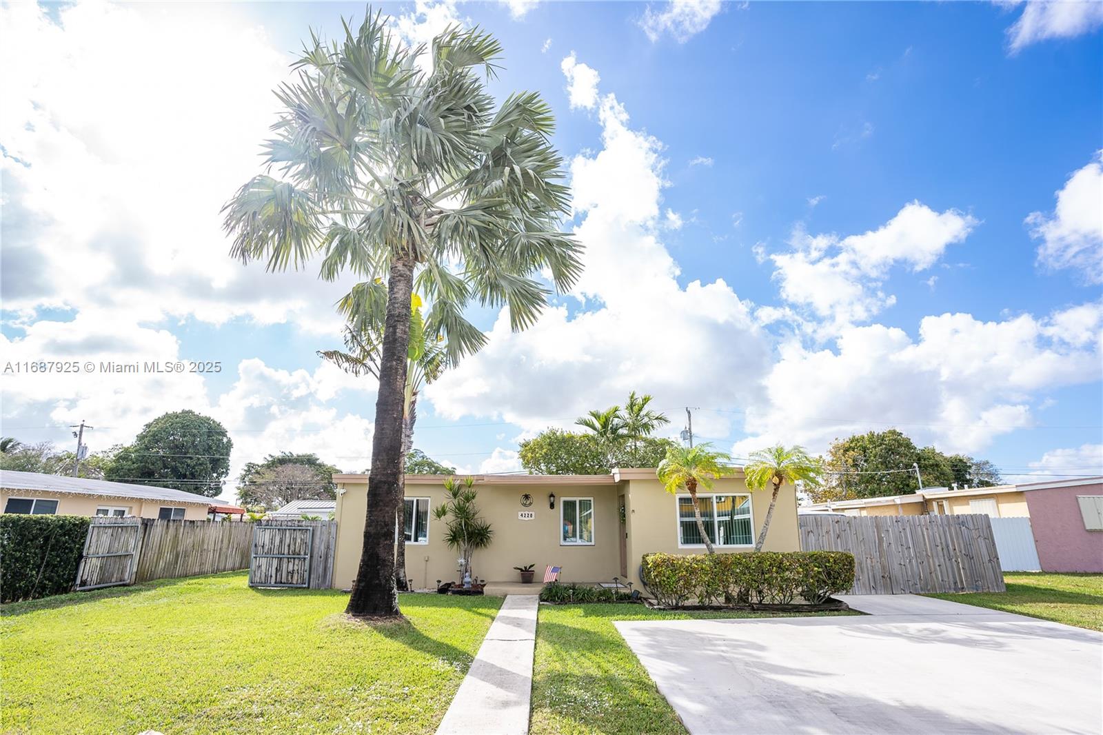 4220 SW 101st Ave, Miami FL 33165