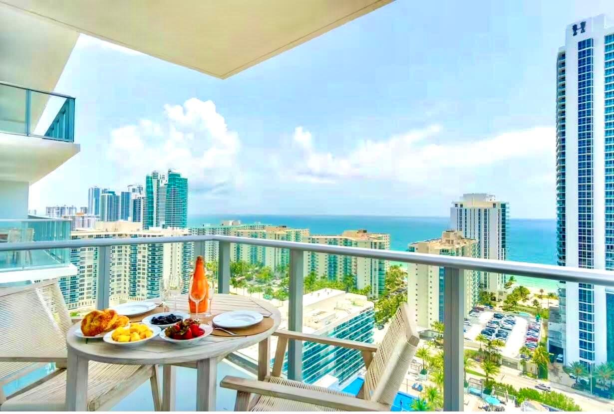 4010 S Ocean Drive # R1909, Hollywood FL 33019