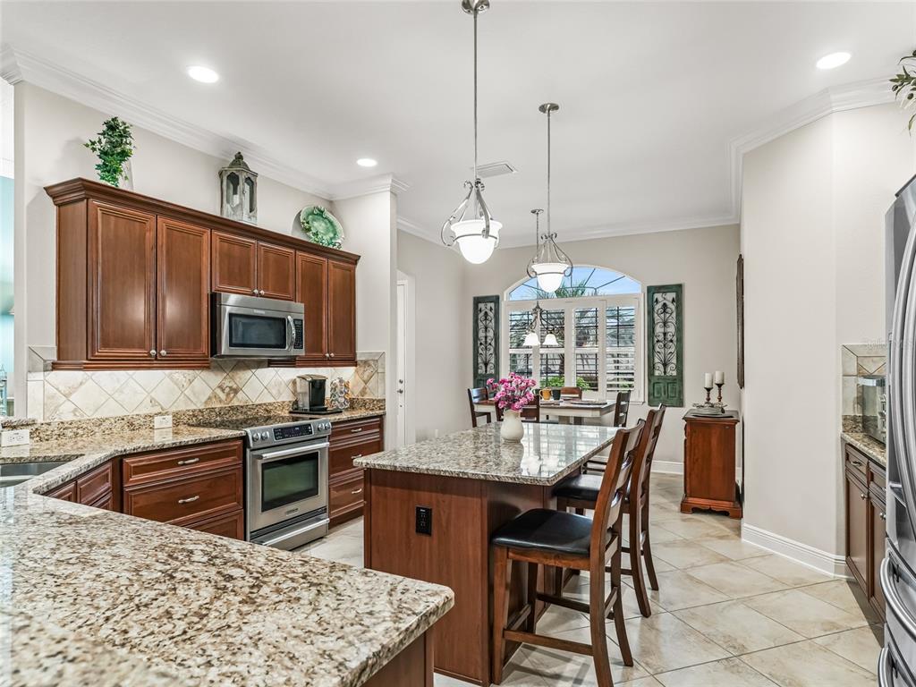 2217 ISLEWORTH CIRCLE
