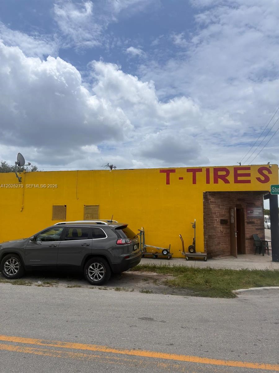 2337 N 21st Ave, Hollywood FL 33020