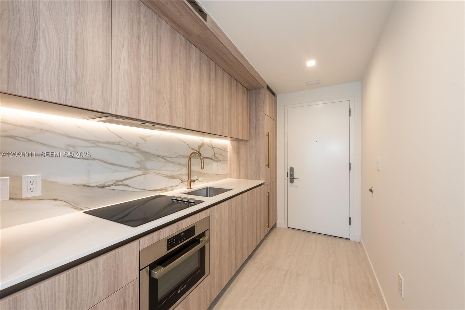 77 SE 5th Street # 1804, Miami FL 33131