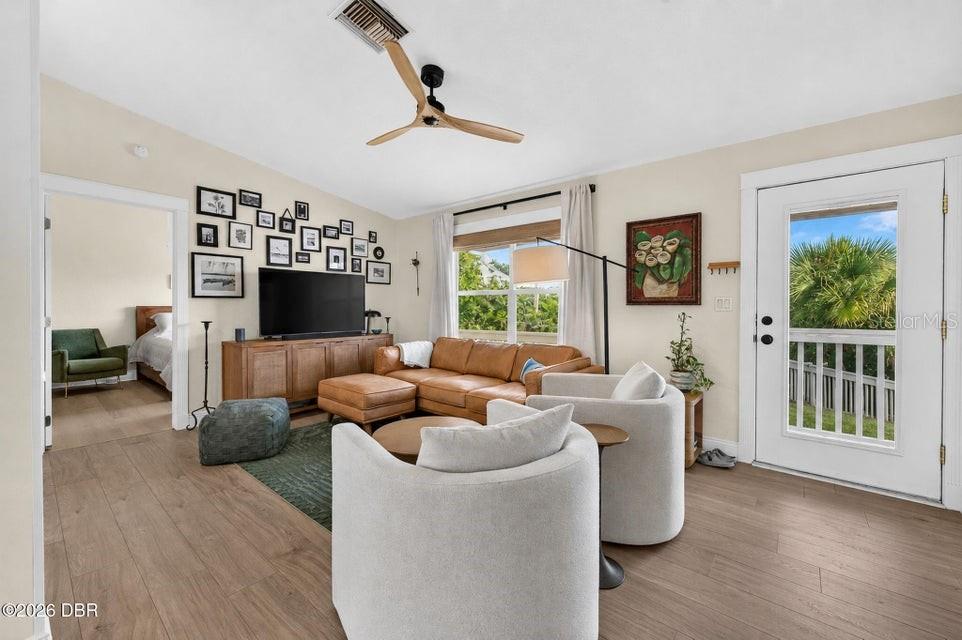 124 AVALON DRIVE, ORMOND BEACH, FL — photo 4 of 30