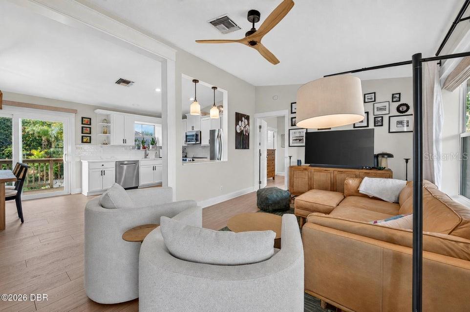 124 AVALON DRIVE, ORMOND BEACH, FL — photo 5 of 30