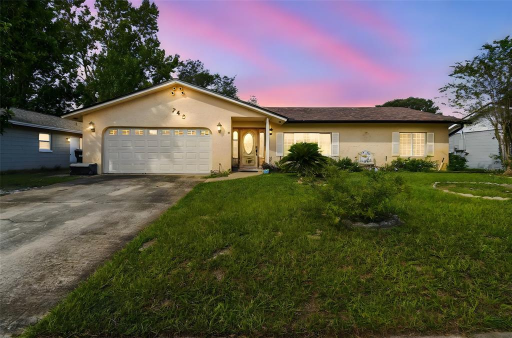 748 WOODVALLEY WAY