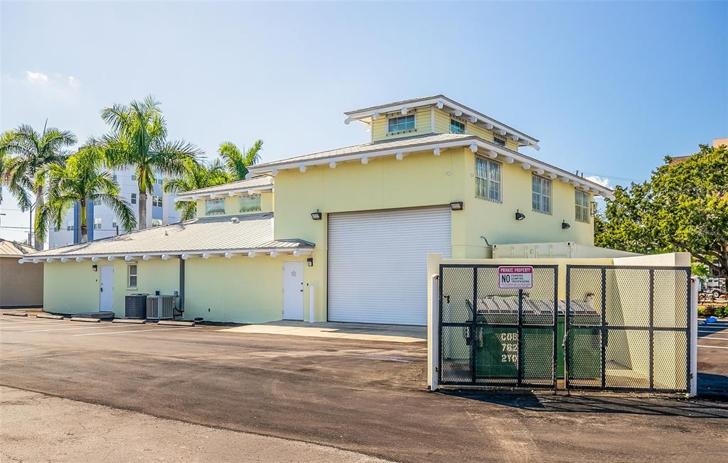 525 8TH STREET W, BRADENTON, FL — photo 2 of 30