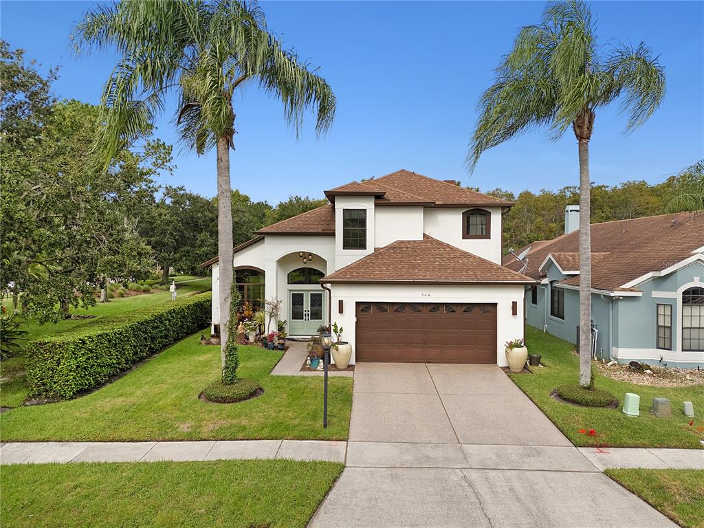 944 MAPLE CREEK DRIVE