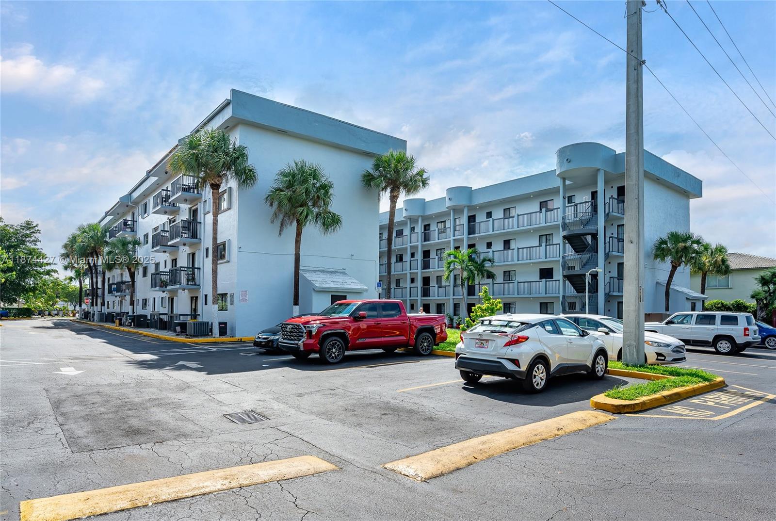 5300 W 21st Ct # 311, Hialeah FL 33016