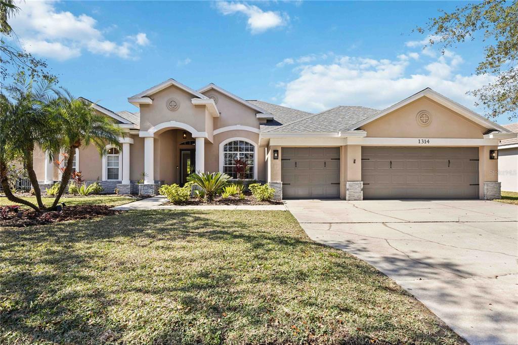 1314 BRAMBLING COURT