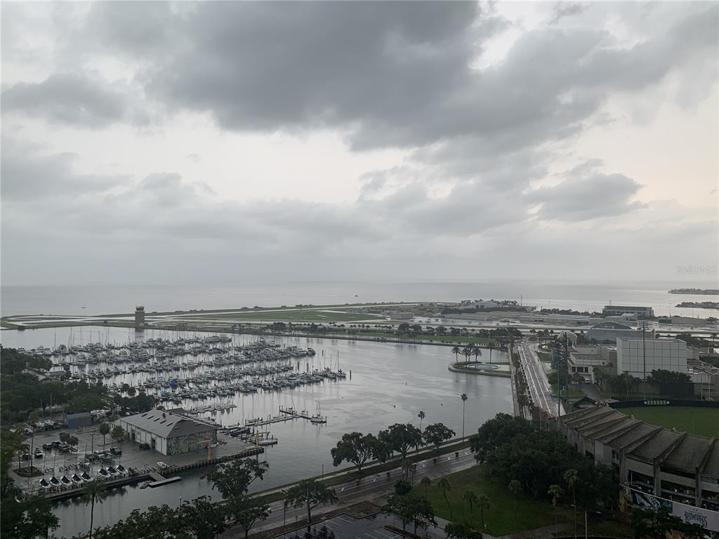 1 BEACH DRIVE SE UNIT 1907