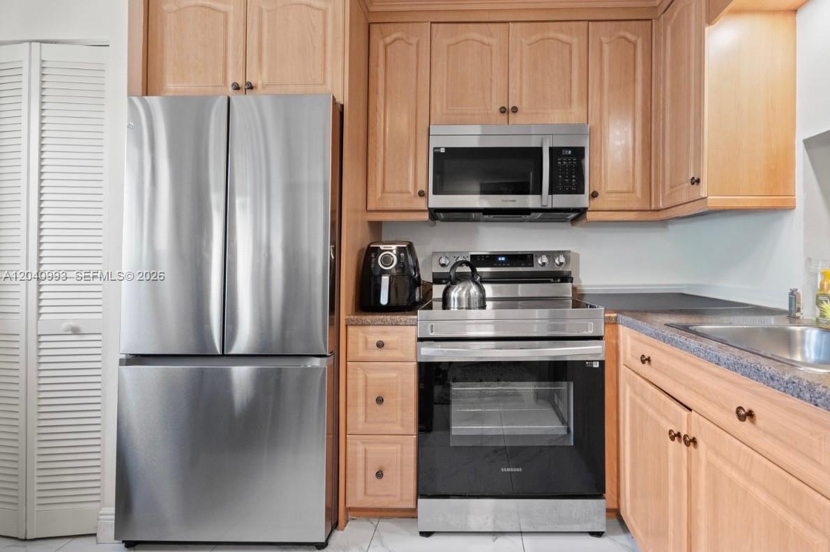 232 NW 60th Ave # 232, Margate FL 33063
