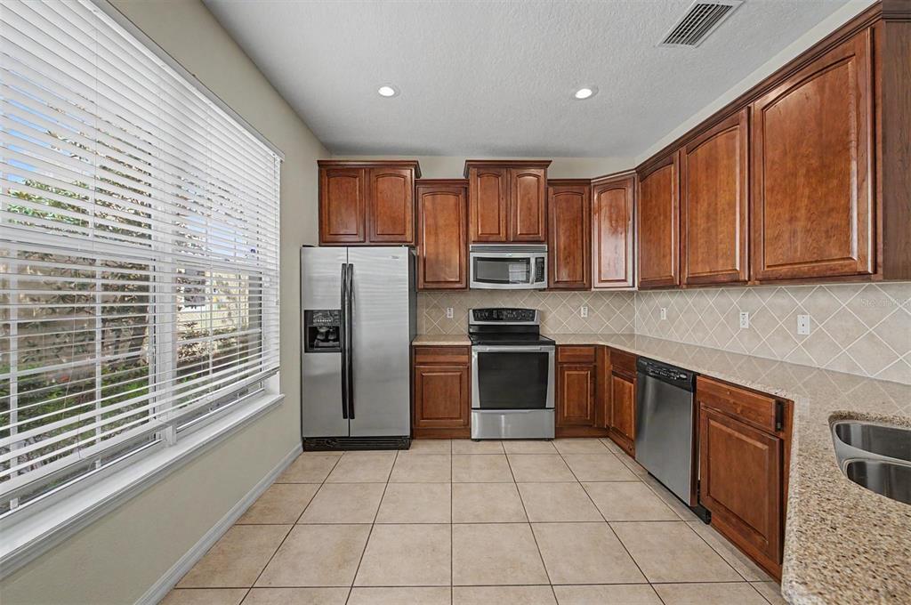 6754 EAGLE FEATHER DRIVE, RIVERVIEW, FL — photo 5 of 30