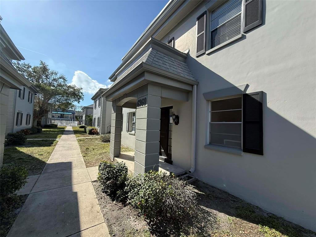 6960 SUNSET DRIVE S UNIT 2B, SOUTH PASADENA, FL — photo 3 of 27