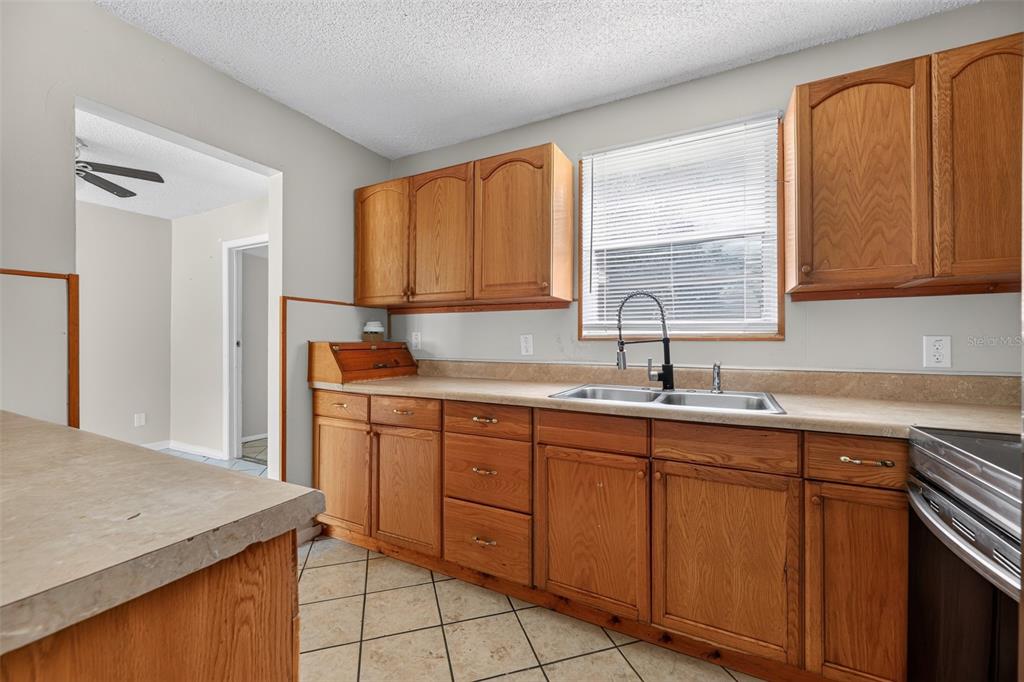 6728 PETER RABBIT DRIVE N, JACKSONVILLE, FL — photo 4 of 16