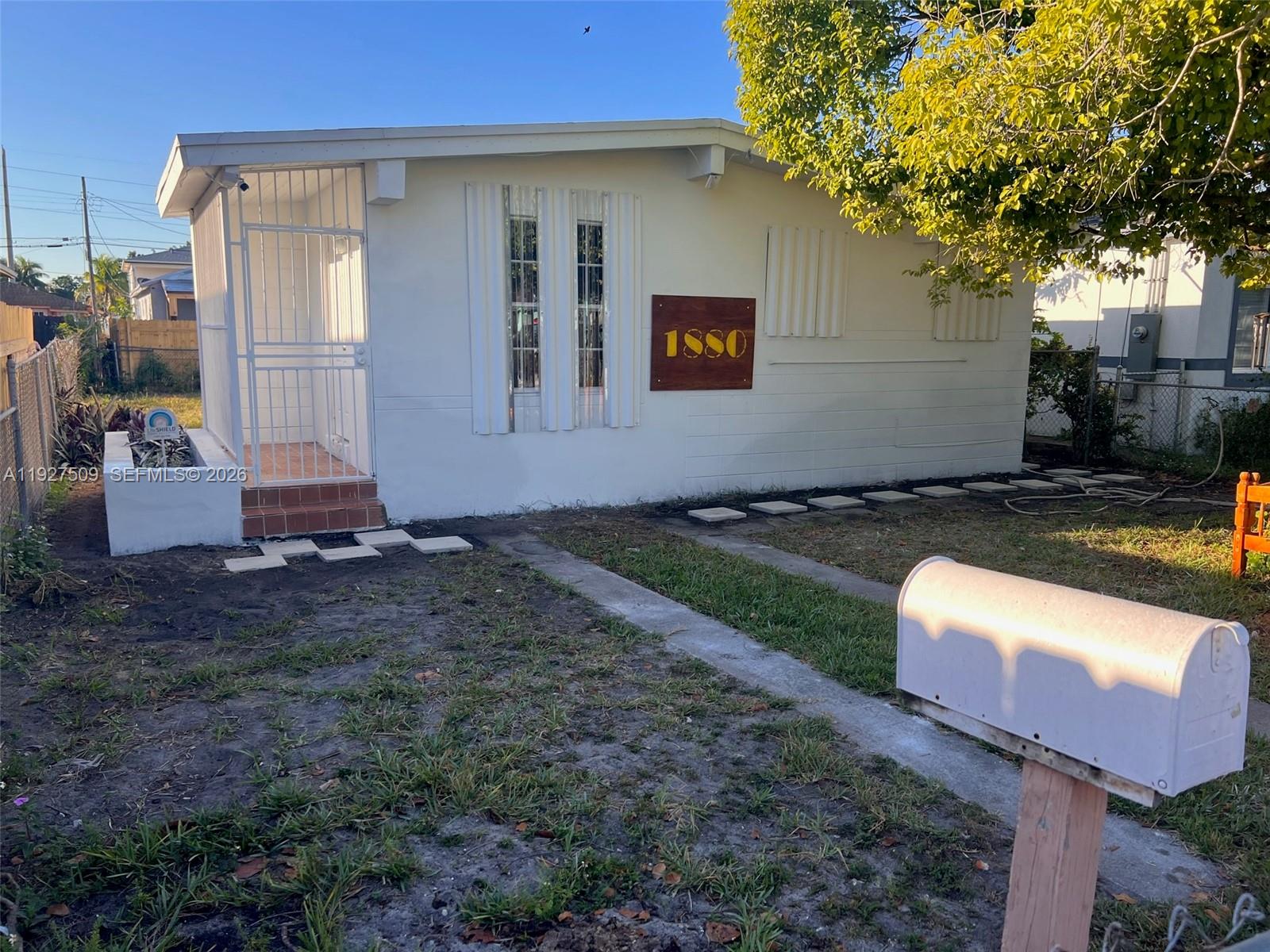 1880 NW 68th Ter, Miami FL 33147