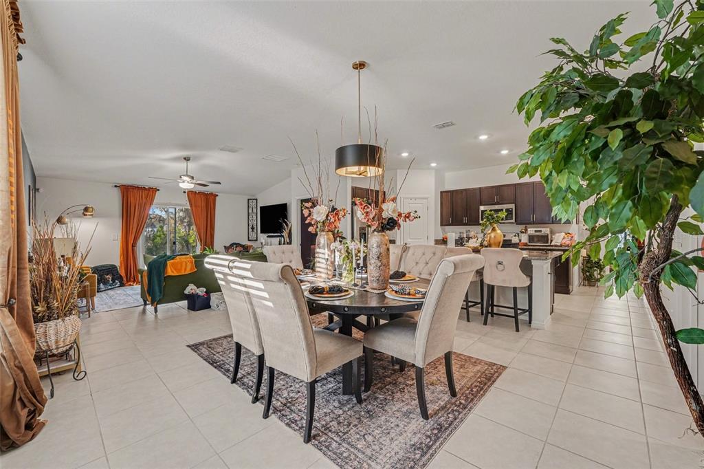 1808 RED LOOP, LAKELAND, FL — photo 2 of 24