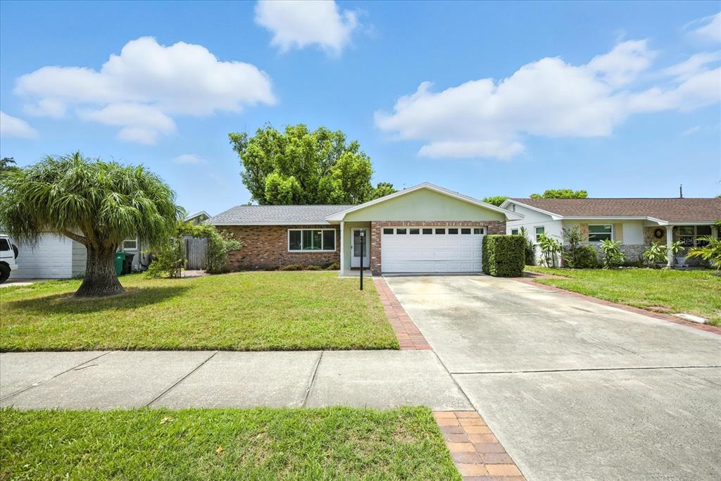 8422 OAKHURST ROAD