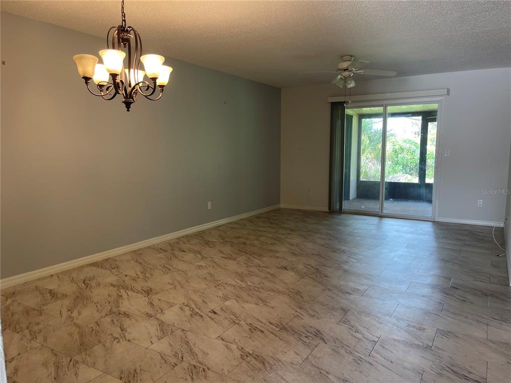 2807 48TH AVE DR W, BRADENTON, FL — photo 5 of 23