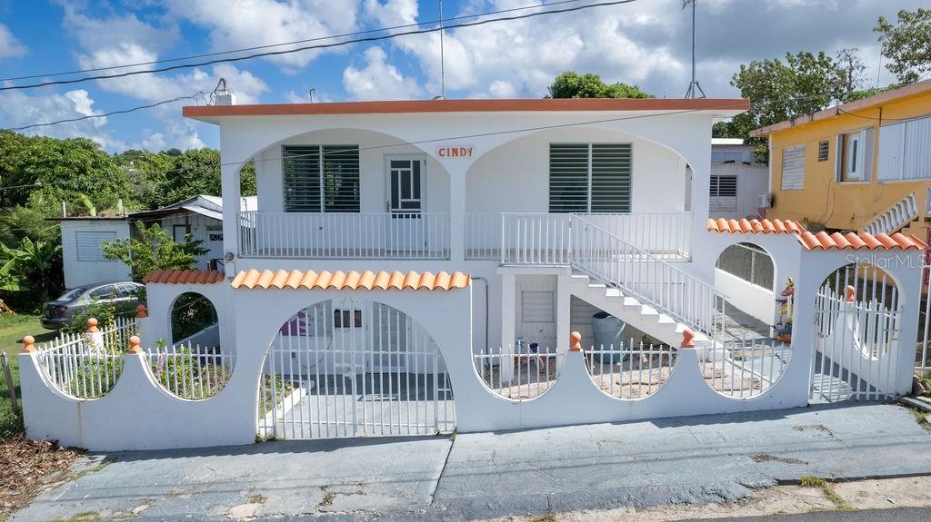 412 CALLE GIRASOLES