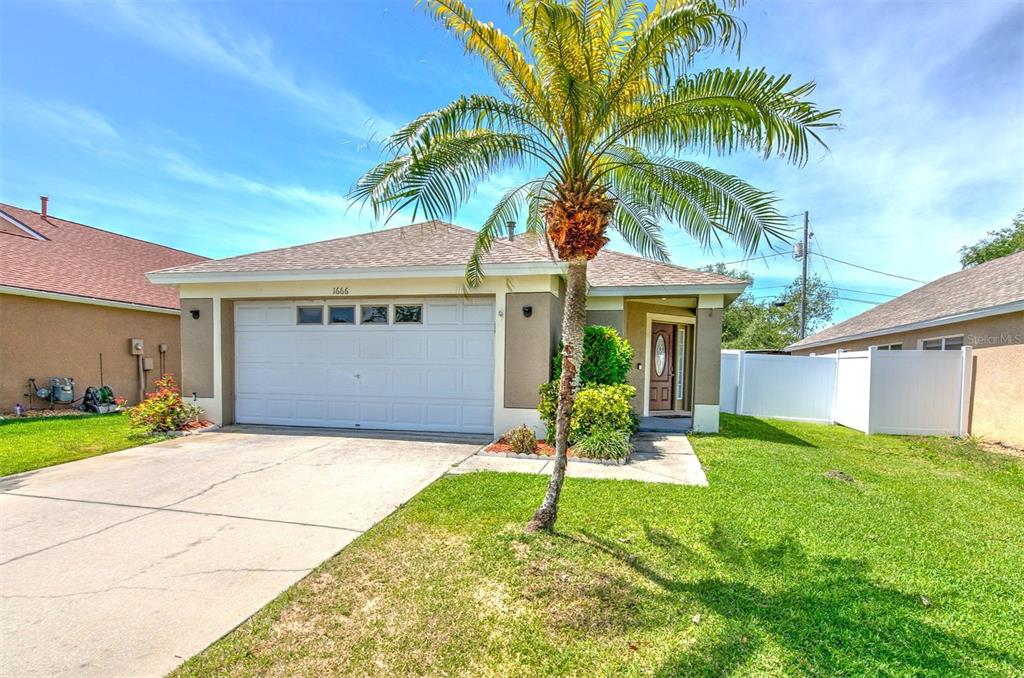 1666 MEADOW OAK LANE