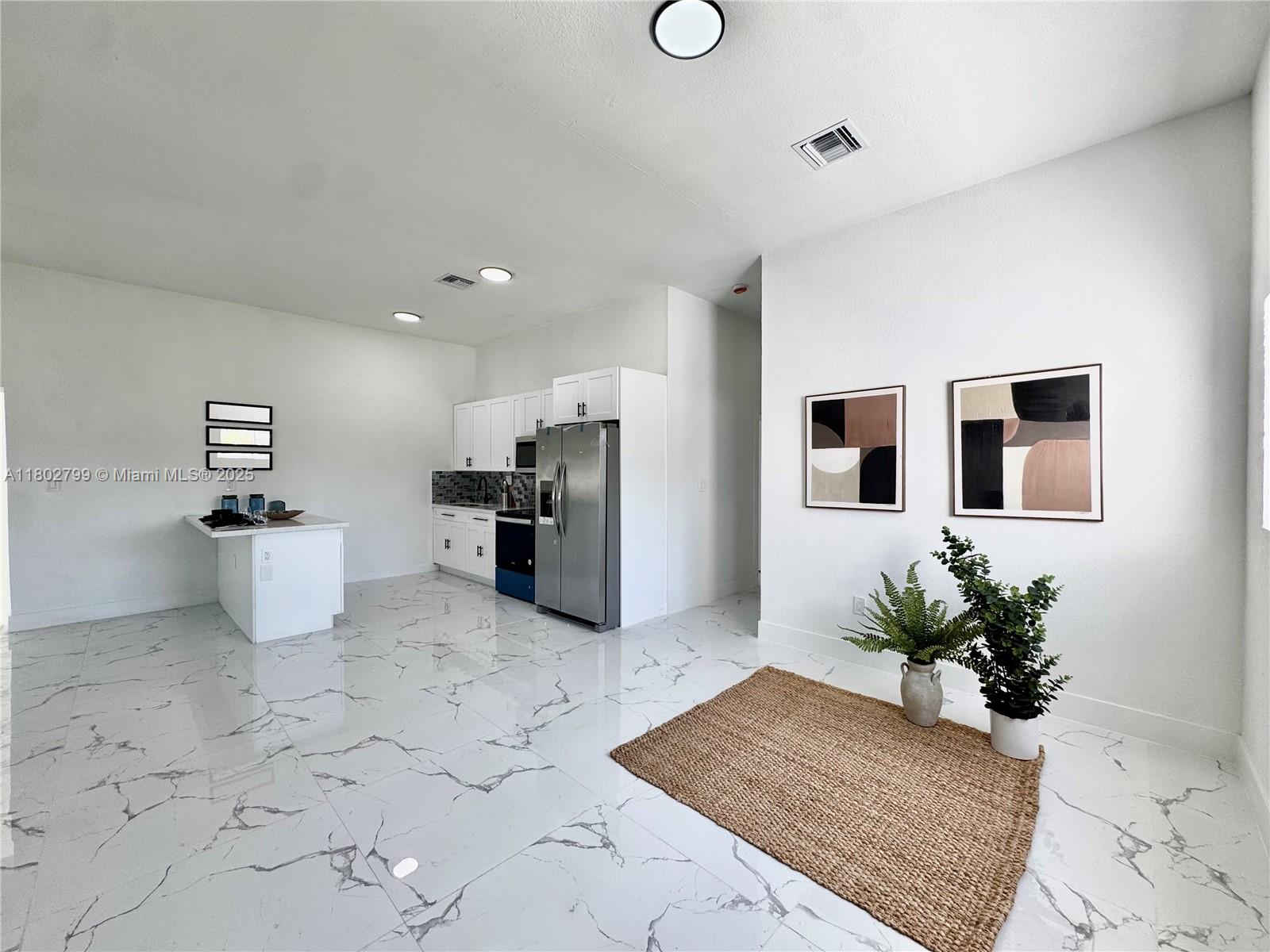 25 NW 193rd St, Miami Gardens FL 33169