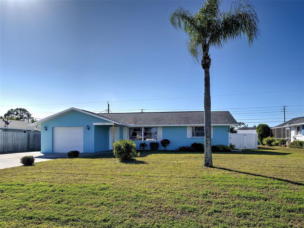 1533 CREST DRIVE