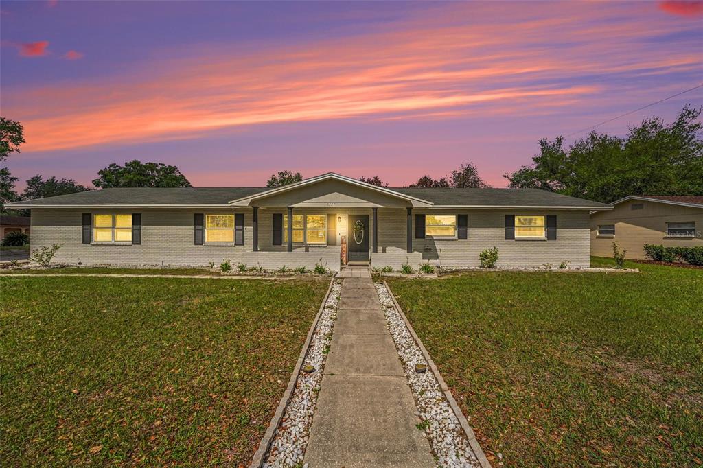 6227 E SOMERSET DR E DRIVE