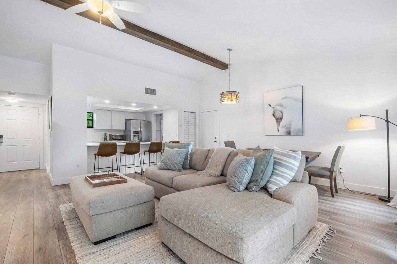 11863 Wimbledon Circle # 504, Wellington FL 33414