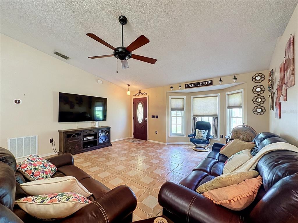 533 BENT OAK LOOP, DAVENPORT, FL — photo 4 of 30
