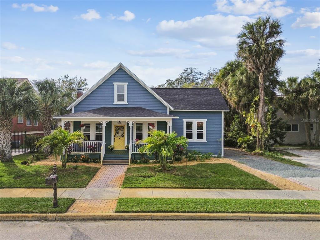 305 GRAND BOULEVARD