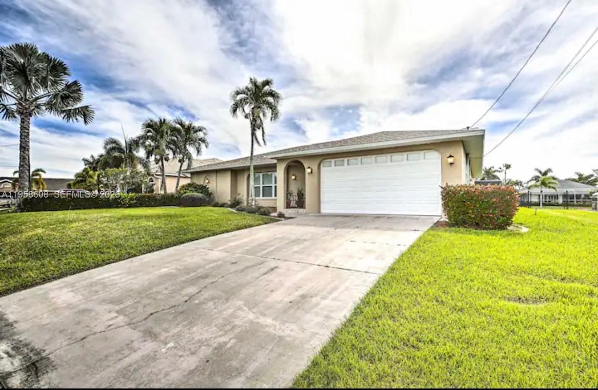 CAPE CORAL, FL — photo 2 of 28