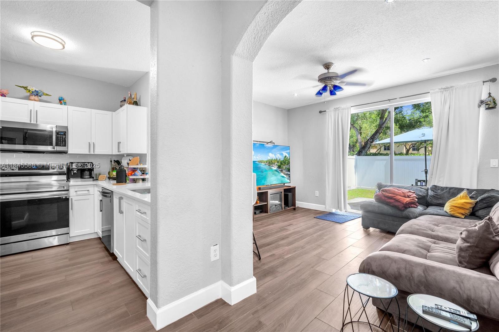 17013 SW 38th St, Miramar FL 33027