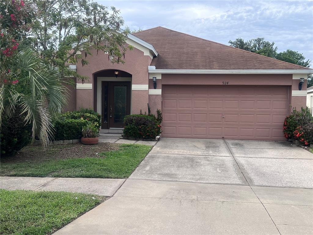 924 RIDGE HAVEN DRIVE