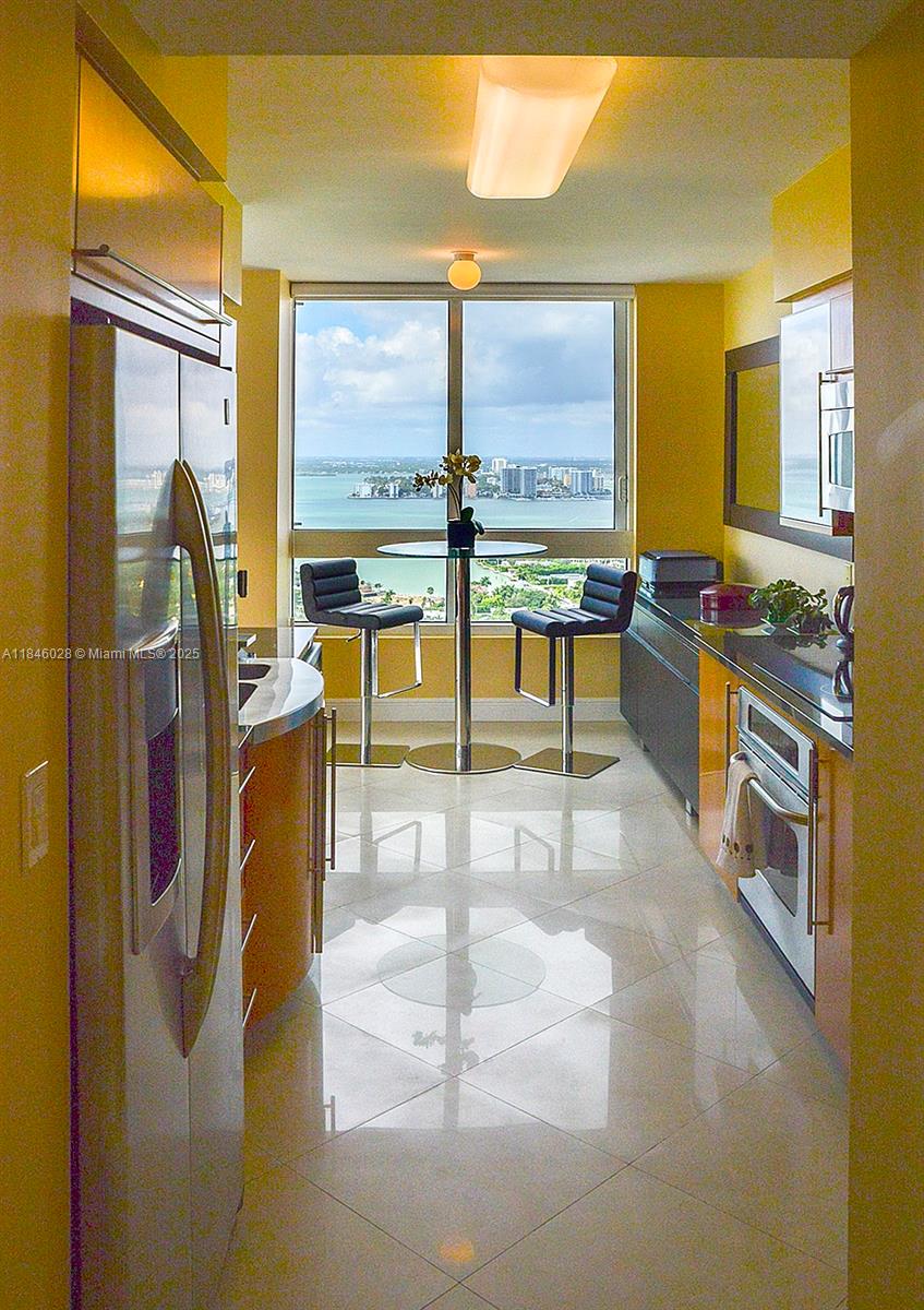 6365 Collins Ave # 3907, Miami Beach FL 33141