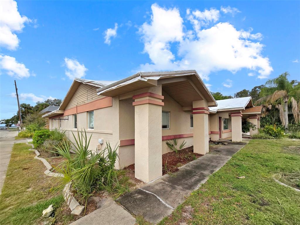 600 N EUSTIS STREET, EUSTIS, FL — photo 4 of 9