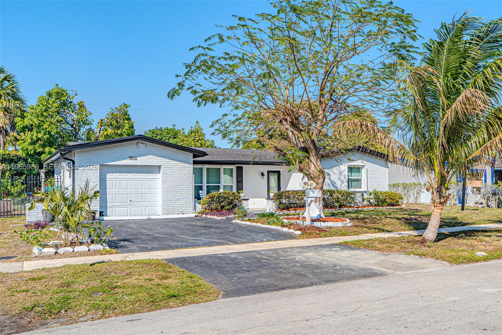 4541 NW 23rd St, Lauderhill FL 33313