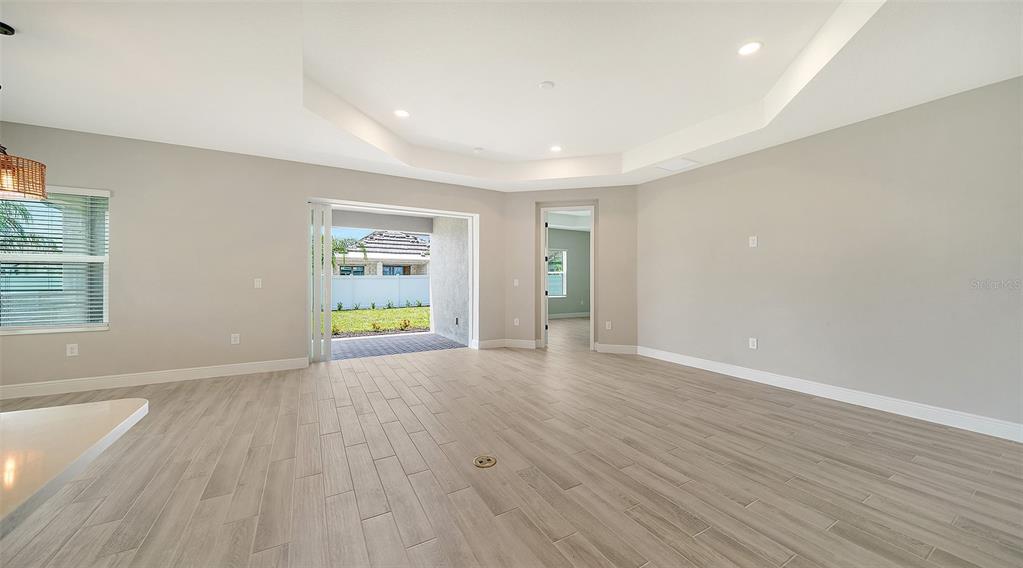 8063 ANTHIRIUM LOOP, SARASOTA, FL — photo 5 of 30