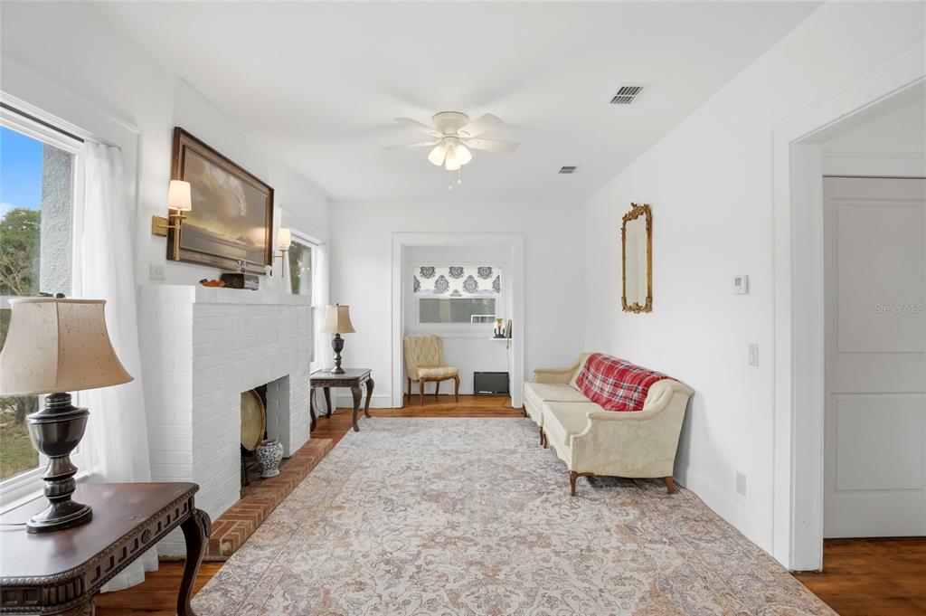 18 E ORANGE STREET, DAVENPORT, FL — photo 4 of 27