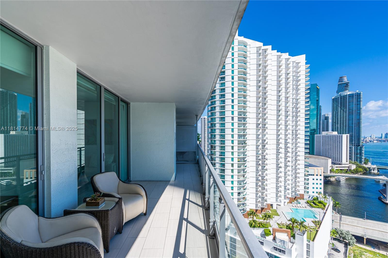 90 SW 3rd St # 2513, Miami FL 33130