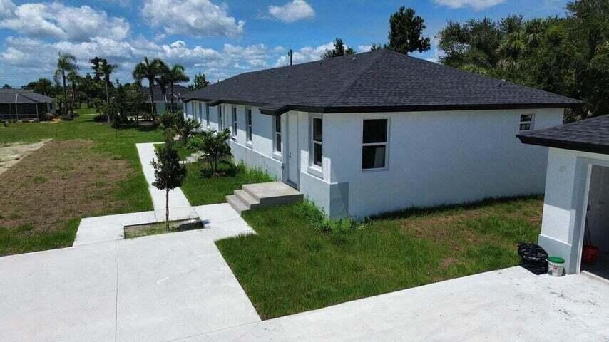 260 W Rotonda Blvd W # 3, FL 33947