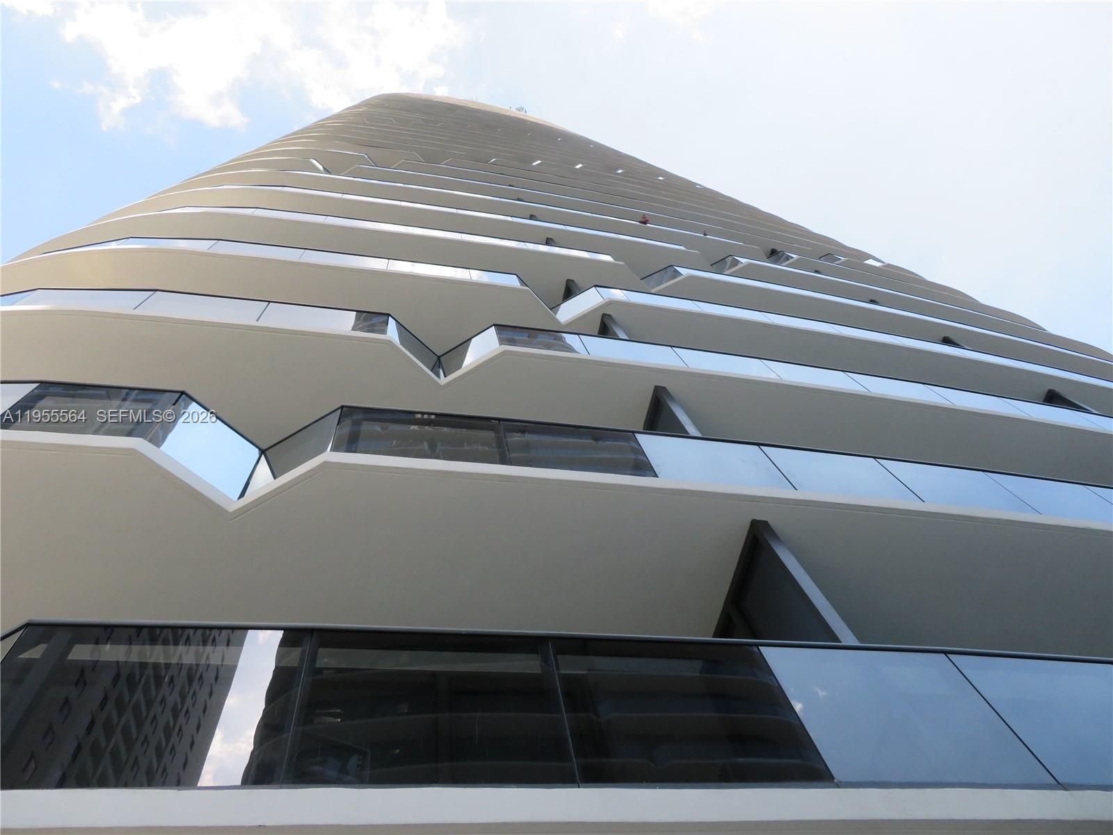 45 SW 9th St # 4606, Miami FL 33130