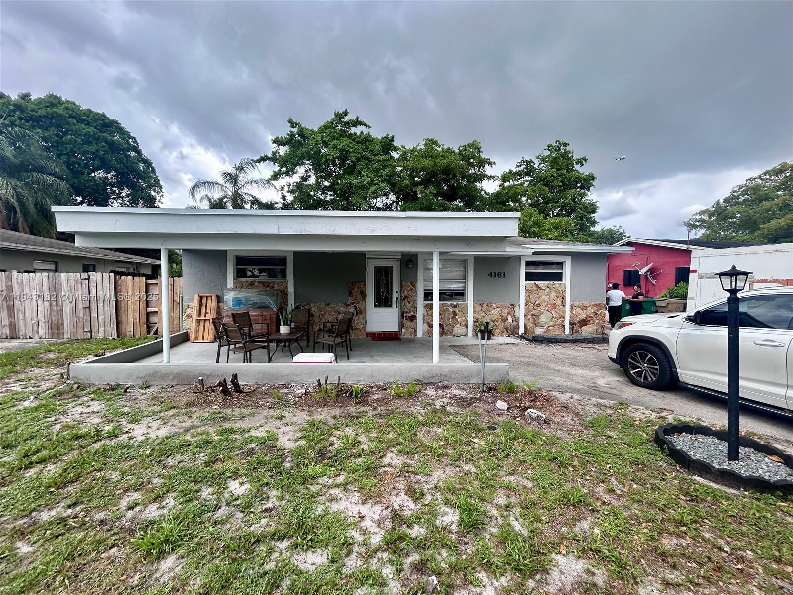 4161 SW 56th Ter, Davie FL 33314
