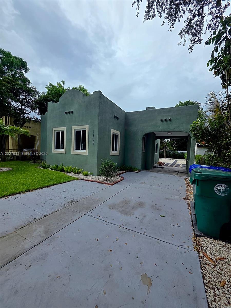 1139 NW 37th St, Miami FL 33127