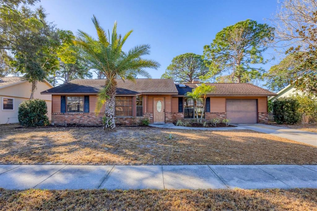 2942 WOODPINE CIRCLE