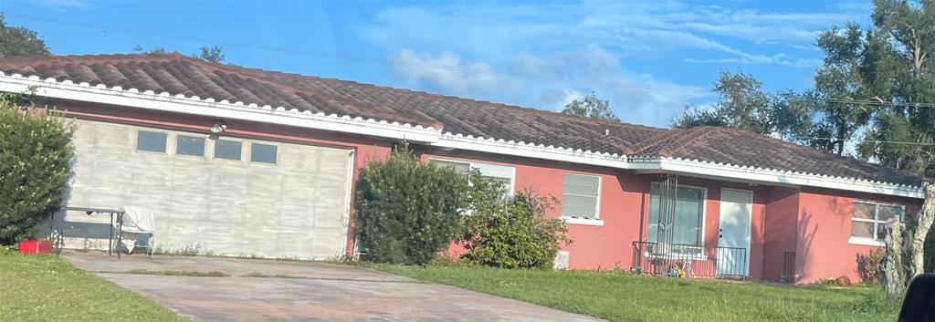 22 BRIDLE PATH