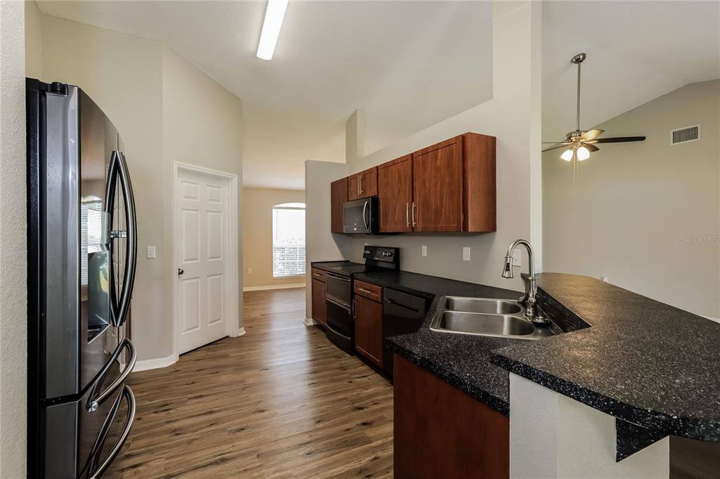 3407 IMPERIAL MANOR WAY, MULBERRY, FL — photo 5 of 15