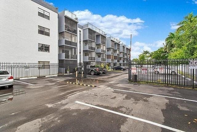 13500 NE 3rd Ct # 205, North Miami FL 33161